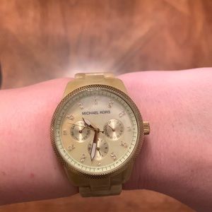 Michael Kors watch model 5039 gold beige